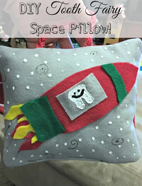 Tooth Fairy Pillow How to, Space tooth fairy pillow, tooth fairy pillow for a boy, easy tooth fairy pillow, tooth fairy pillow with felt, lost tooth
