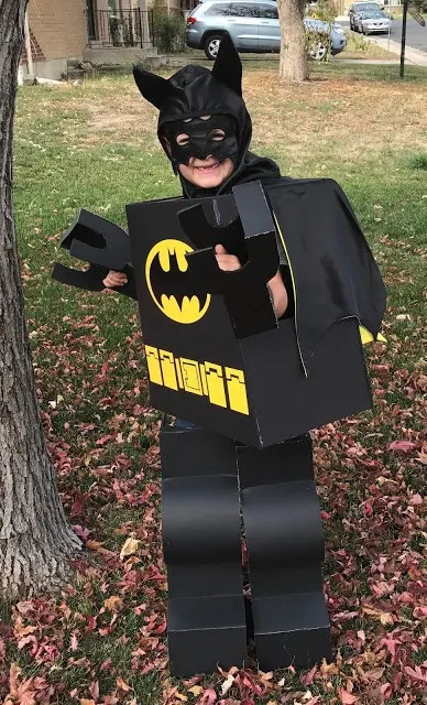 How to make a Lego batman costume, DIY Lego Batman Costume, DIY Ariel costume, How to make ariel in the pink dress from the little mermaid, How to make a baby flounder costume. 