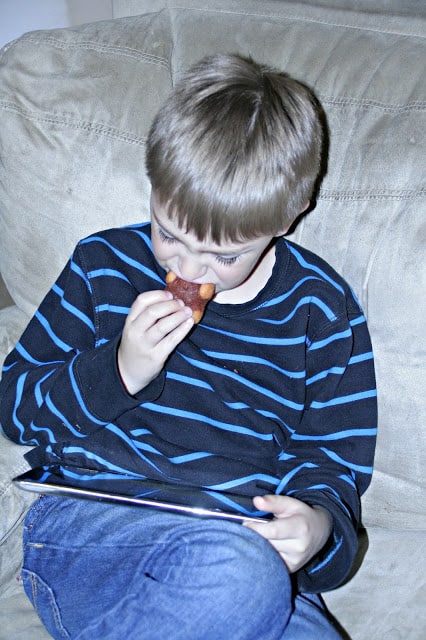 #2Good2Bear #DiscoverTeddy #ad, Effortless Snacking Station, TEDDY SOFT BAKED Filled Snacks, How to develop independence in your children, single mom hacks