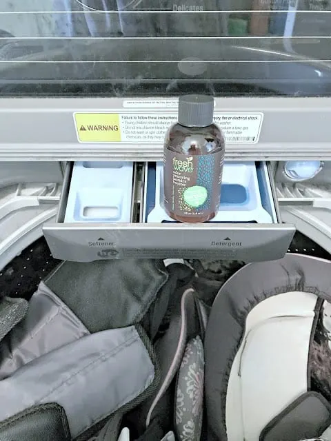 How to freshen up your car naturally, safe ways to freshen up your air, care about your air campaign, fresh wave review, Fresh Wave giveaway, Fresh Wave Odor Removing products, How to freshen up your car, How to clean your vehicle easy