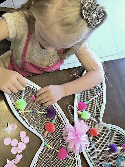 How to encourage imaginative play, tips for imagination, how to help you kids learn to play on their own, make it creative sets, DIY Fairy wing sets, Wizard costume, affordable wizard costume, Great Pretenders giveaway 2017 How to encourage imaginative play, tips for imagination, how to help you kids learn to play on their own, make it creative sets, DIY Fairy wing sets, Wizard costume, affordable wizard costume, Great Pretenders giveaway 2017