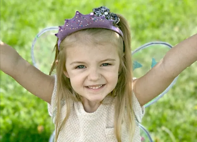 How to encourage imaginative play, tips for imagination, how to help you kids learn to play on their own, make it creative sets, DIY Fairy wing sets, Wizard costume, affordable wizard costume, Great Pretenders giveaway 2017 How to encourage imaginative play, tips for imagination, how to help you kids learn to play on their own, make it creative sets, DIY Fairy wing sets, Wizard costume, affordable wizard costume, Great Pretenders giveaway 2017