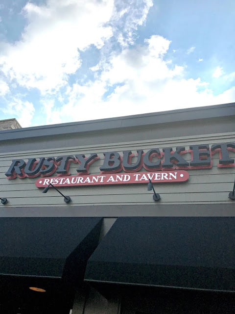 The Rusty Bucket Colorado, Rusty Bucket half price appetizers, Rusty bucket colorado reservations, colorado blogger, denver blogger