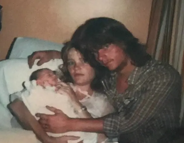 Paypal giveaway, August 2017 paypal giveaway, August 2017 target gift card giveaway, August 2017 walmart gift card giveaway, happy Birthday giveaway, 1980's family photos, terrible 1980s photos, baby photos from the 1980s