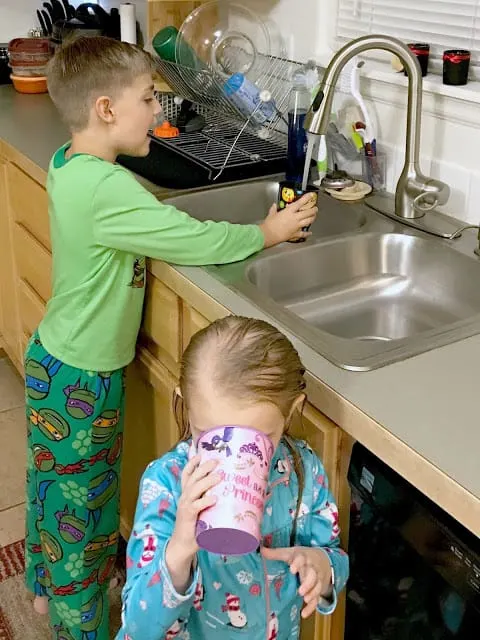 Tips to take the best care of your child's teeth, how to help your child have good teeth, ideas to help kids practice good oral hygiene, Cavities get around program, Delta dental hygiene program