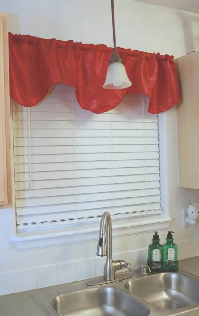 Window Covering Safety, Tips for window covering safety, how to be safe around windows, how to create safe windows for children, safe blinds for children, window covering safety council, retrofitting for window safety, cordless blinds, best for kids window safety certification