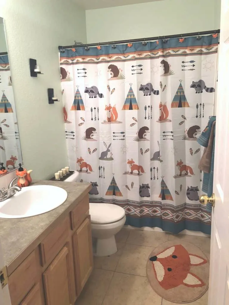 True Value EasyCare Ultra Premium Paint, Woodland bathroom makeover, simple bathroom makeover, allergy friendly paint, asthma friendly paint, asthma and allergy certified paint, paint with low VOC's, best paint for pregnant women