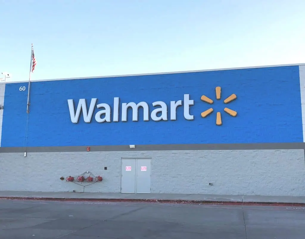 Holiday Shopping is easy with walmart, Holiday shopping at Walmart, Walmart deals for 2018 holidays, how to save time at walmart during the holidays, how to save big during the holidays