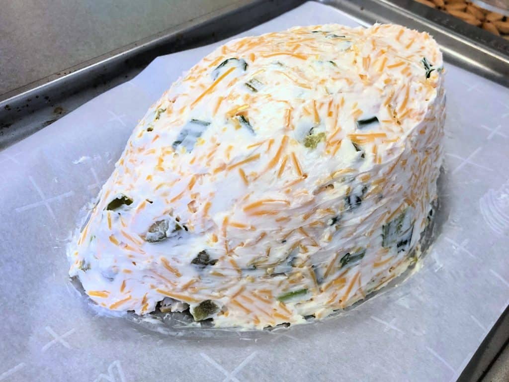 Jalapeño popper cheese ball recipe, Recipe for jalapeno popper cheeseball, jalapeno popper recipes, super bowl recipes, recipes for the super bowl, great party recipes, snack recipes, low carb football party recipes, Ibotta offer for RITZ Crisp & Thins