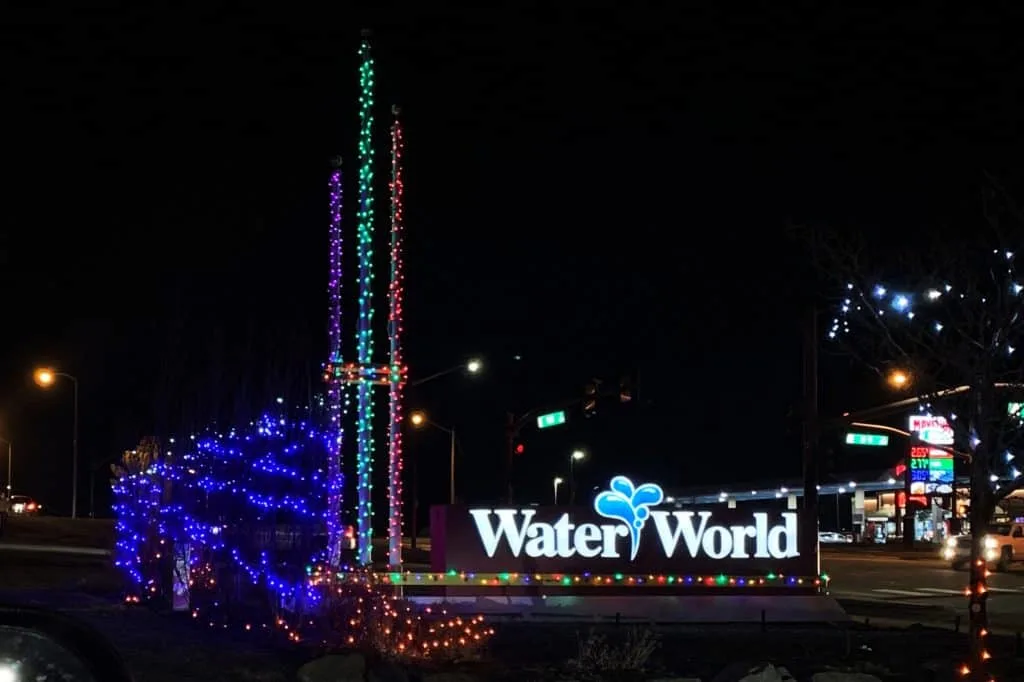 Christmas in Color Water World