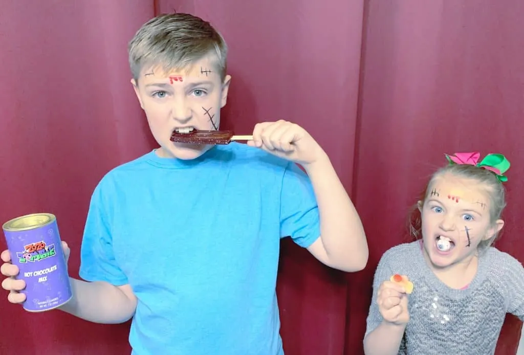 Zo Zo Zombie Dress Up