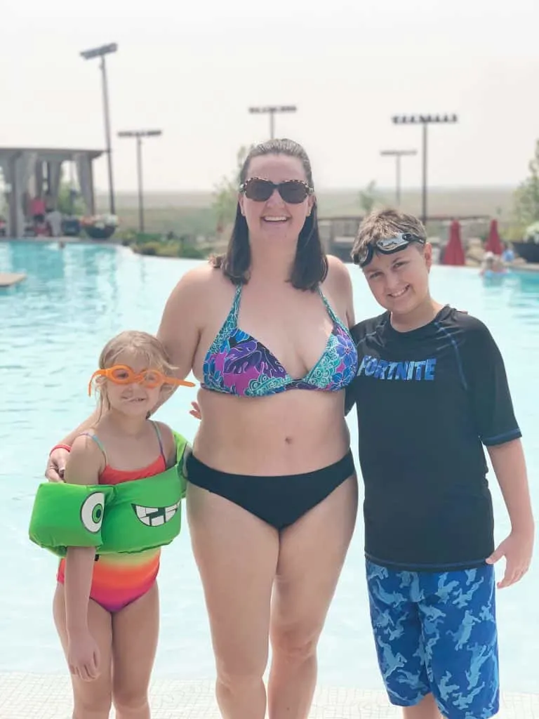Family at Gaylord rockies pool